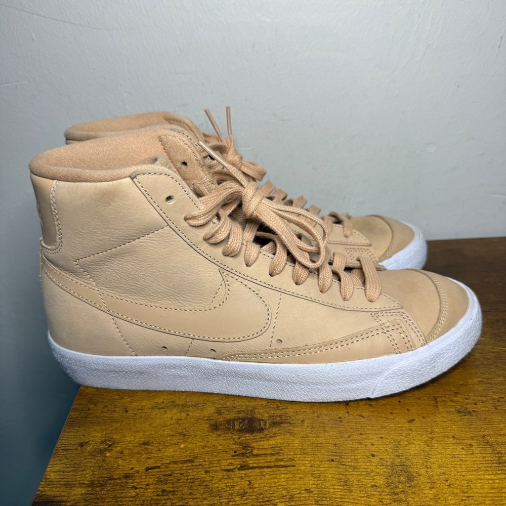 Nike Blazer Mid 77 Sneakers Womens Size 9 Vachetta Tan DQ7572-200